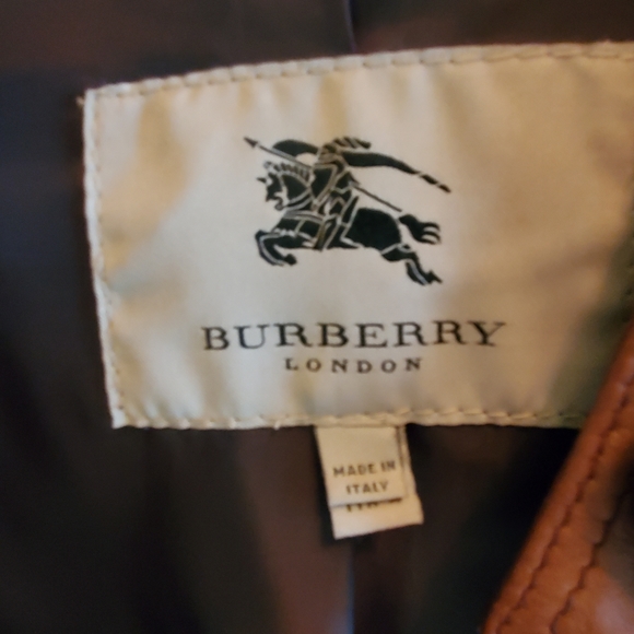 100% Authentic Burberry Cropped Lambskin Leather Jacket - Picture 6 of 16